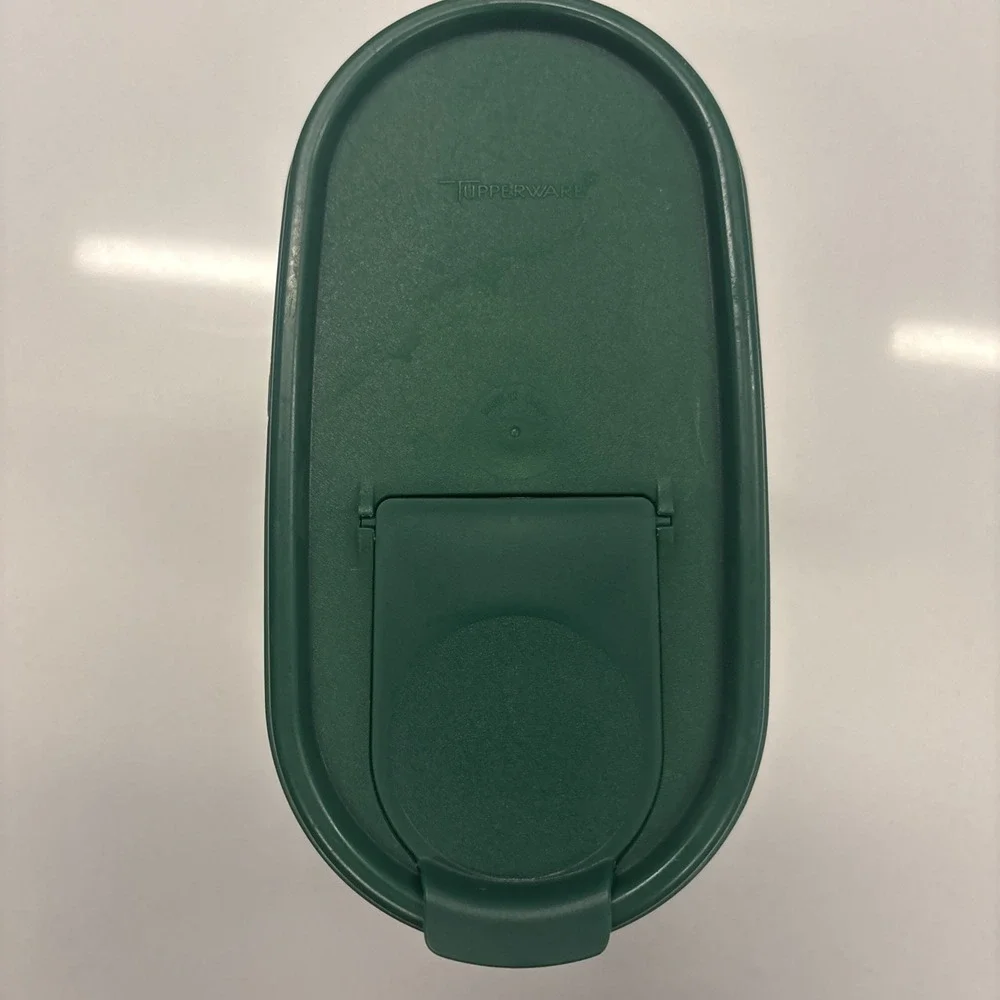Vintage Tupperware 1613-8 Green Lidded   7.25 Cup Storage Container with Spout